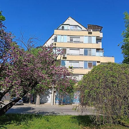 Mdm Apartment City Center Felicita Deluxe Русе Экстерьер фото